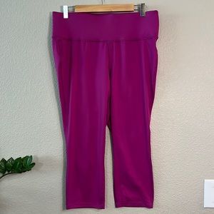 Lane Bryant LIVI Active 14/16 Wicking Capri Leggings